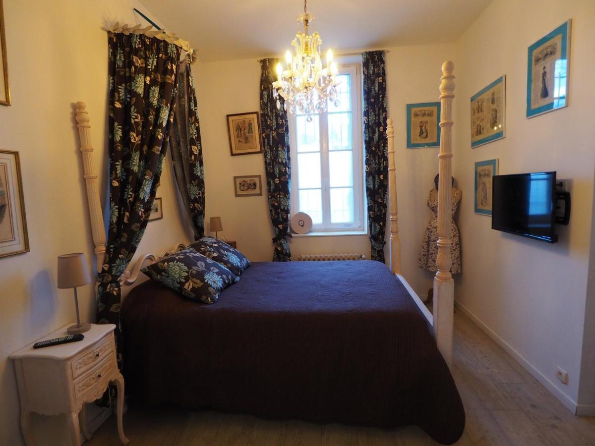 Chambres Et Table D'Hotes Le Jardin De Tesse 土伦 外观 照片