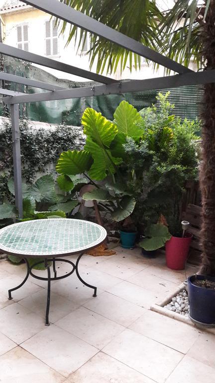 Chambres Et Table D'Hotes Le Jardin De Tesse 土伦 外观 照片