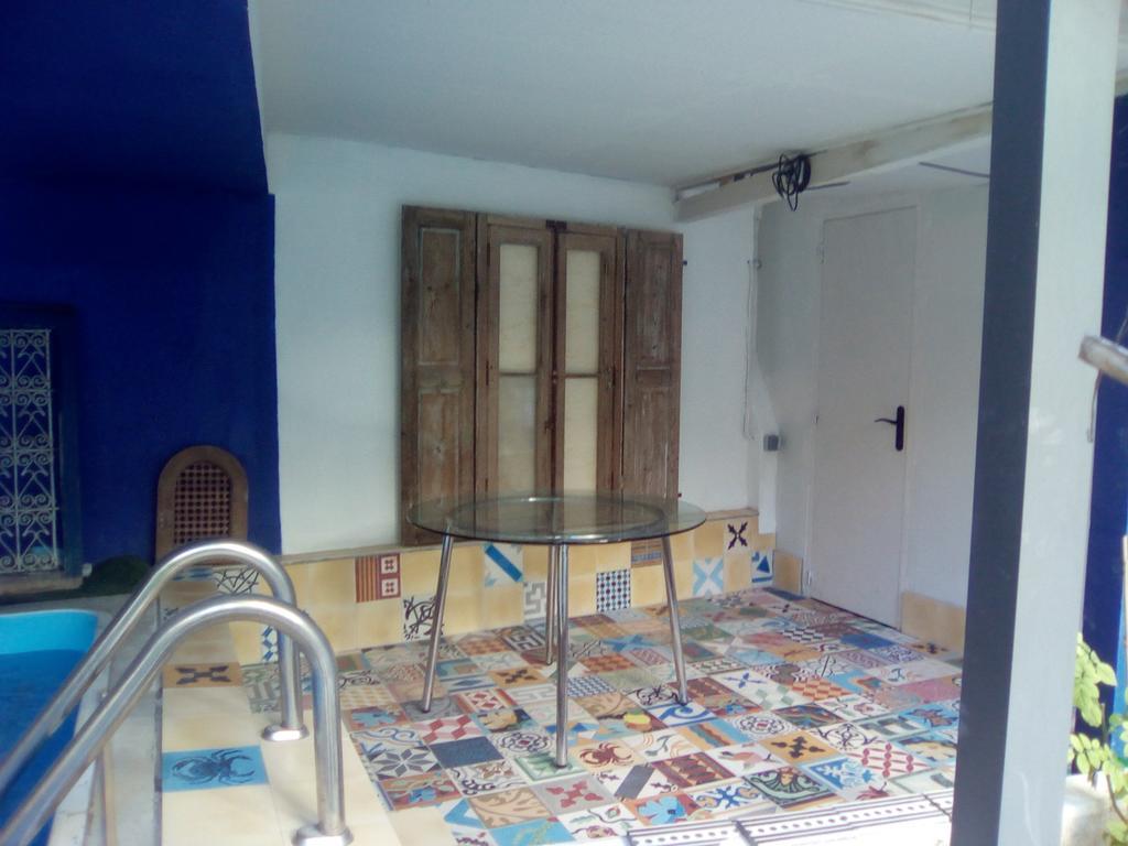 Chambres Et Table D'Hotes Le Jardin De Tesse 土伦 外观 照片