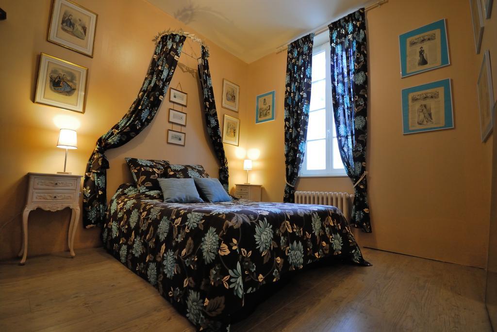 Chambres Et Table D'Hotes Le Jardin De Tesse 土伦 外观 照片
