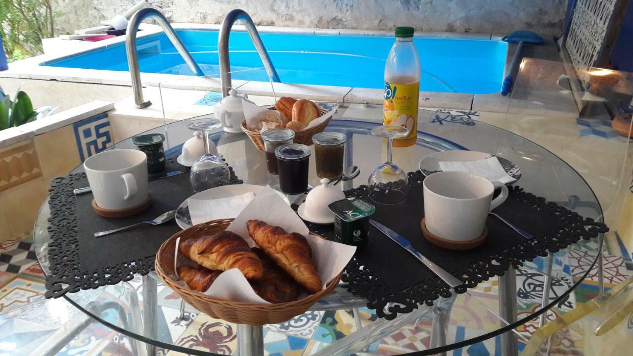 Chambres Et Table D'Hotes Le Jardin De Tesse 土伦 外观 照片