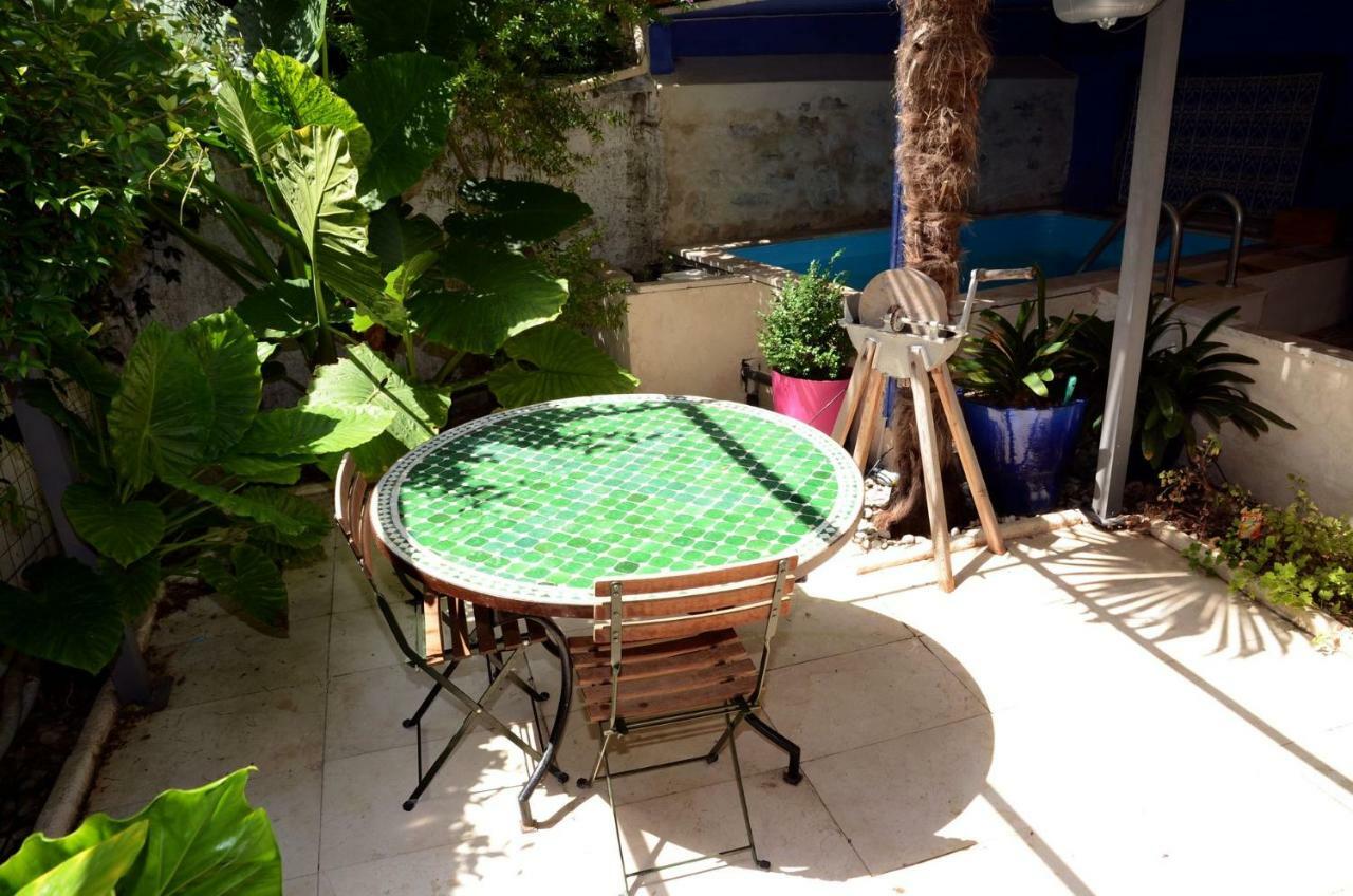 Chambres Et Table D'Hotes Le Jardin De Tesse 土伦 外观 照片